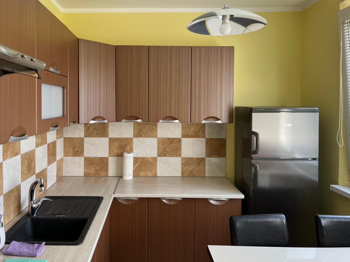 Elegant Escape Apartment - Free Parking, Easy Access To City Centre Братислава Экстерьер фото
